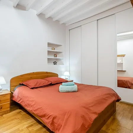 Apartment L'atypique Par Dodo-a-cassis *